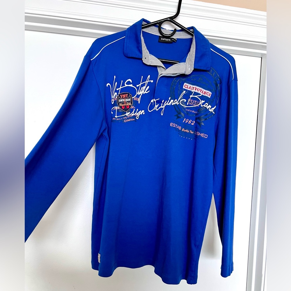 Long sleeve t-shirt with cool logos and designs!